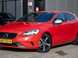 Rood Gebruikt 2018 Volvo V40 Business Edition Hatchback | € 15.995 (Eerlijke prijs)