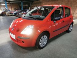 Rood Gebruikt 2007 Renault Modus MPV | € 3.400