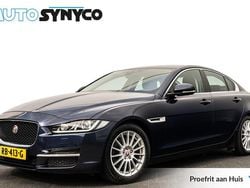 Blauw, metallic lak Gebruikt 2017 Jaguar XE Prestige Sedan | € 12.850