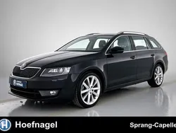 Zwart Gebruikt 2016 Skoda Octavia Business Line Stationwagen | € 15.900 (Duur)