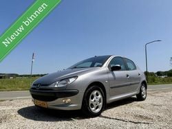 Grijs Gebruikt 2003 Peugeot 206 Hatchback | € 1.999 (Iets duurder)