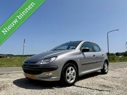 Grijs Gebruikt 2003 Peugeot 206 Hatchback | € 1.795 (Eerlijke prijs)