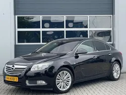 Zwart, metallic lak Gebruikt 2009 Opel Insignia Executive Hatchback | € 5.950 (Eerlijke prijs)
