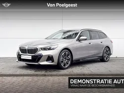 Grijs Gebruikt 2025 BMW 520 M Sport Stationwagen | € 72.900 (Eerlijke prijs)