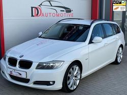 Wit Gebruikt 2009 BMW 318 Executive Stationwagen | € 4.490 (Eerlijke prijs)