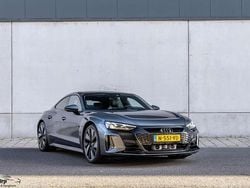 Grijs Gebruikt 2022 Audi e-tron GT quattro Design Sedan | € 52.950 (Super prijs)