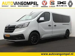 Grijs Gebruikt 2024 Renault Trafic Black Edition Van | € 41.940