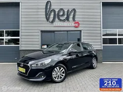 Zwart Gebruikt 2018 Hyundai i30 Hatchback | € 12.950 (Eerlijke prijs)