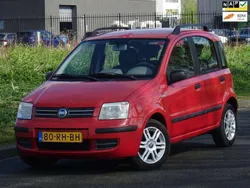 Rood Gebruikt 2005 Fiat Panda Emotion Hatchback | € 999 (Goede deal)