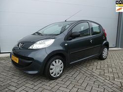Grijs Gebruikt 2006 Peugeot 107 Hatchback | € 2.950 (Iets duurder)