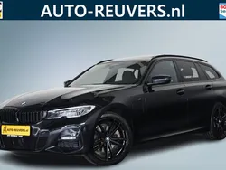 Zwart Gebruikt 2022 BMW 320e M Sport Stationwagen | € 35.900 (Super prijs)