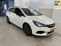 Wit Gebruikt 2021 Opel Astra Design & Tech Stationwagen | € 11.999 (Eerlijke prijs)
