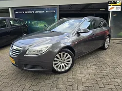 Grijs, metallic lak Gebruikt 2009 Opel Insignia Edition Stationwagen | € 6.950 (Duur)