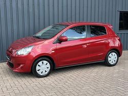 Rood, metallic lak Gebruikt 2013 Mitsubishi Space Star Intense+ Hatchback | € 5.749 (Eerlijke prijs)