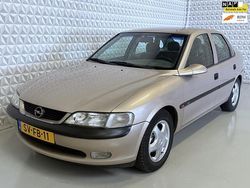 Beige Gebruikt 1998 Opel Vectra Sedan | € 1.250