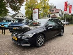 Zwart Gebruikt 2021 VW Golf VIII Active Hatchback | € 18.450 (Goede deal)