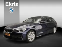 Blauw Gebruikt 2022 BMW 330 Executive Stationwagen | € 32.900 (Goede deal)
