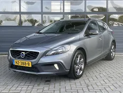 Grijs Gebruikt 2016 Volvo V40 CC Momentum Stationwagen | € 14.999 (Eerlijke prijs)