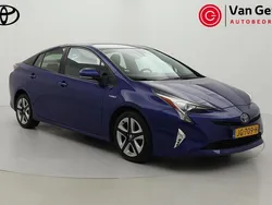 Blauw Gebruikt 2016 Toyota Prius Hatchback | € 16.999 (Eerlijke prijs)