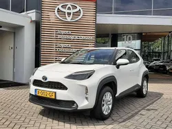 Wit Gebruikt 2022 Toyota Yaris Cross Business Edition SUV | € 24.740 (Eerlijke prijs)
