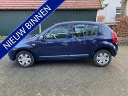 Blauw Gebruikt 2012 Dacia Sandero Ambiance Hatchback | € 1.495