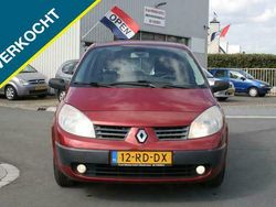 Rood Gebruikt 2005 Renault Scénic II MPV | € 1.499 (Eerlijke prijs)