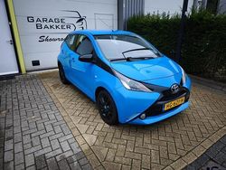 Blauw Gebruikt 2016 Toyota Aygo X-cite Hatchback | € 7.250 (Goede deal)
