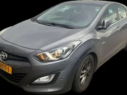 Grijs, metallic lak Gebruikt 2012 Hyundai i30 Edition Hatchback | € 7.750 (Super prijs)