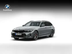 Grijs, metallic lak Nieuw 2025 BMW 330e M Sport Stationwagen | € 73.958 (Eerlijke prijs)