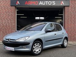 Grijs Gebruikt 2001 Peugeot 206 Hatchback | € 2.250 (Duur)