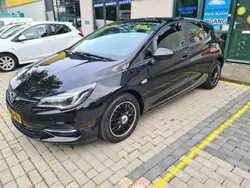 Zwart Gebruikt 2021 Opel Astra Edition Hatchback | € 17.450 (Iets duurder)