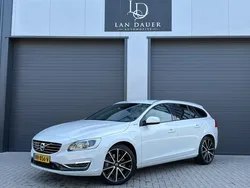 Wit Gebruikt 2015 Volvo V60 Stationwagen | € 12.750 (Eerlijke prijs)