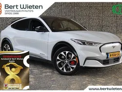 Wit Gebruikt 2021 Ford Mustang Mach-E SUV | € 23.399 (Eerlijke prijs)