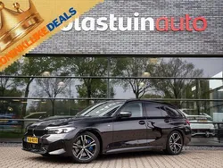 Zwart Gebruikt 2024 BMW 330 M Sport Stationwagen | € 49.950 (Eerlijke prijs)