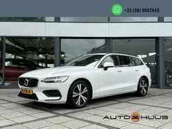 Wit Gebruikt 2021 Volvo V60 Momentum Stationwagen | € 17.850 (Goede deal)