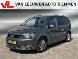 Grijs, metallic lak Gebruikt 2011 VW Touran Trendline MPV | € 7.948 (Iets duurder)