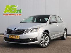 Grijs Gebruikt 2017 Skoda Octavia Ambition Hatchback | € 13.900 (Super prijs)