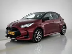 Rood metallic Gebruikt 2020 Toyota Yaris Edition Hatchback | € 22.225 (Eerlijke prijs)