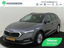 Grijs Gebruikt 2023 Skoda Octavia Business Line Stationwagen | € 25.950 (Goede deal)
