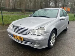 Grijs Gebruikt 2005 Mercedes C230 Classic Sedan | € 899