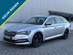 Zilver Gebruikt 2020 Skoda Superb Stationwagen | € 21.995 (Goede deal)