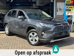 Grijs, metallic lak Gebruikt 2021 Toyota RAV4 Hybrid Business Edition SUV | € 33.950 (Goede deal)