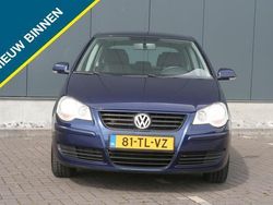 Blauw Gebruikt 2006 VW Polo Hatchback | € 3.499 (Eerlijke prijs)