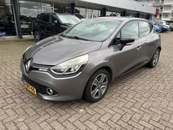 Grijs Gebruikt 2014 Renault Clio IV Night&Day Hatchback | € 8.950 (Eerlijke prijs)