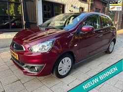 Rood, metallic lak Gebruikt 2017 Mitsubishi Space Star Hatchback | € 8.450 (Eerlijke prijs)