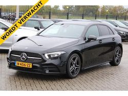 Zwart Gebruikt 2022 Mercedes A180 AMG line Hatchback | € 28.500 (Eerlijke prijs)
