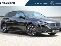 Zwart, metallic lak Gebruikt 2023 Peugeot 308 Allure Hatchback | € 29.400 (Super prijs)