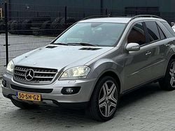 Grijs Gebruikt 2006 Mercedes ML350 SUV | € 9.995 (Eerlijke prijs)