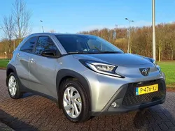 Grijs, metallic lak Gebruikt 2022 Toyota Aygo Edition Hatchback | € 19.950 (Goede deal)
