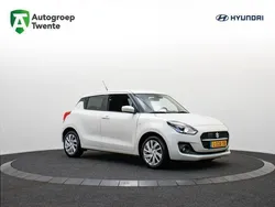 Wit, metallic lak Gebruikt 2021 Suzuki Swift Hatchback | € 13.950 (Goede deal)